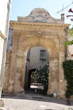 Porte Abbaye Saint-Césaire