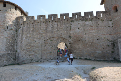 La porte du Bourg ou de Rodez