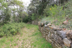 Chemin le long des remparts