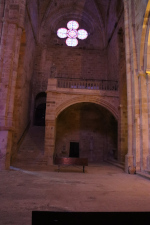 Escalier dans le transept