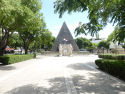 Monument a la memoire des martyrs de la resistance dans le gard