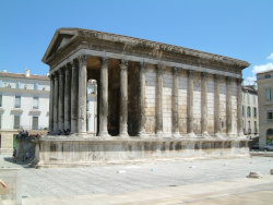 Maison Carrée 2002