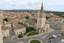 Vue sur l'église Sainte-Marthe