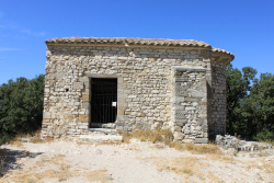 Chapelle Saint-Pierre de Thouzon